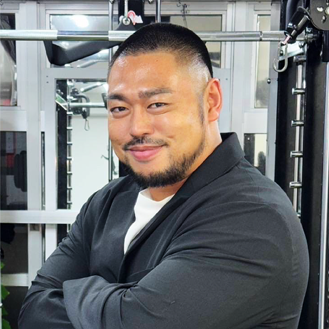 中川トレーナー